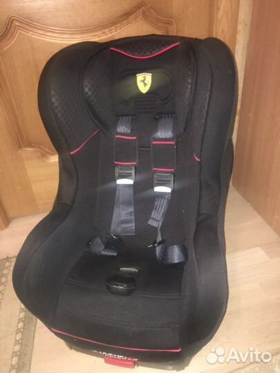 Автокресло Ferrari