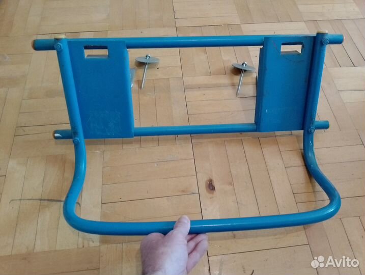 Турник настенный