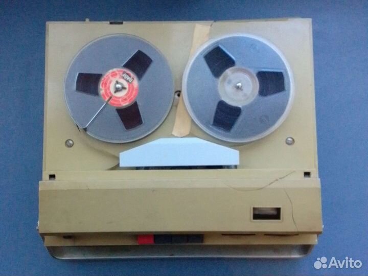 Катушечный магнитофон