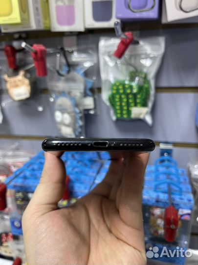 iPhone SE (2020), 64 ГБ