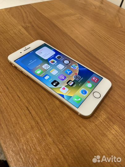 iPhone 8 Plus, 64 ГБ