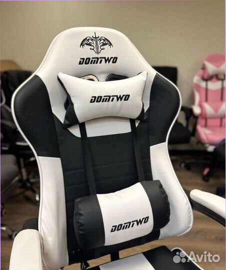 Геймерское кресло массаж и подставка для ног