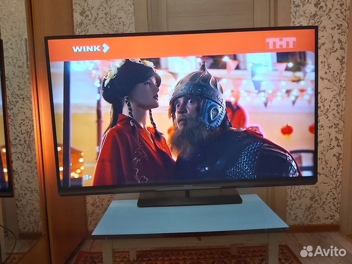 SMART Philips 140 см 3D LED DVB-T2 WI FI