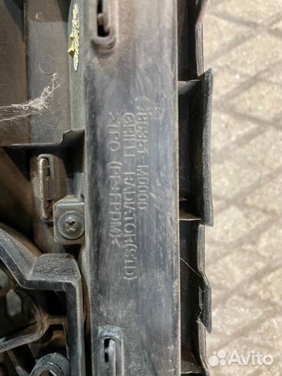 Решетка радиатора Hyundai Creta oem 86351m0000