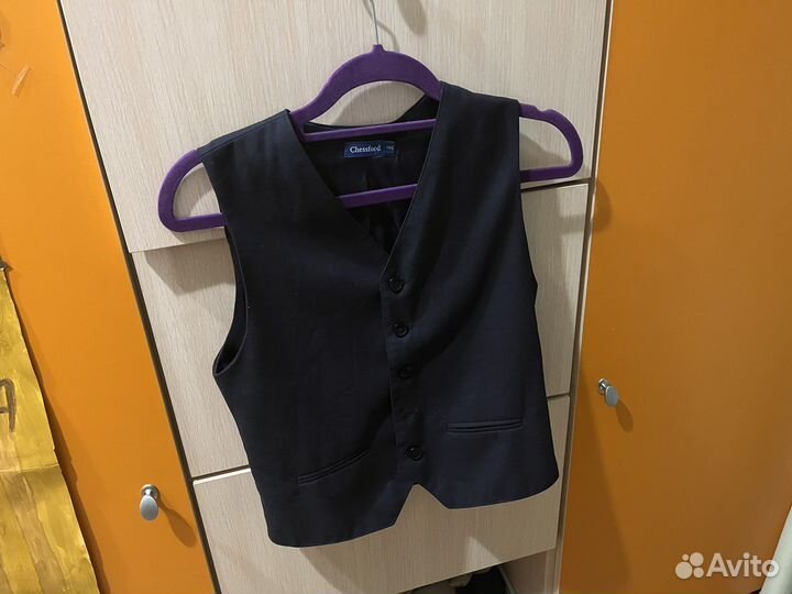 Жилетка для мальчика школьная 146