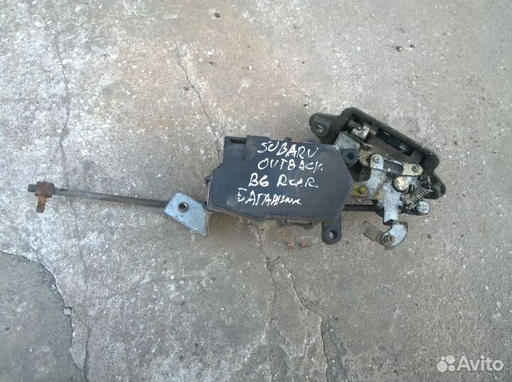 Замок багажника subaru outback bg 1998