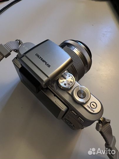 Продам Olympus Pen E-Pl8