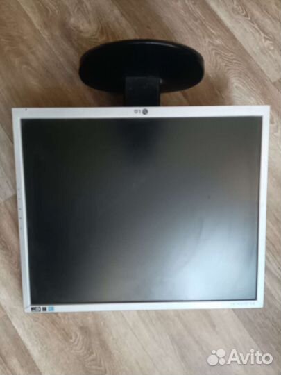 Монитор LG flatron 1952s