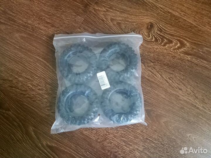 Резина новая на RC модель в 1:10 масштабе