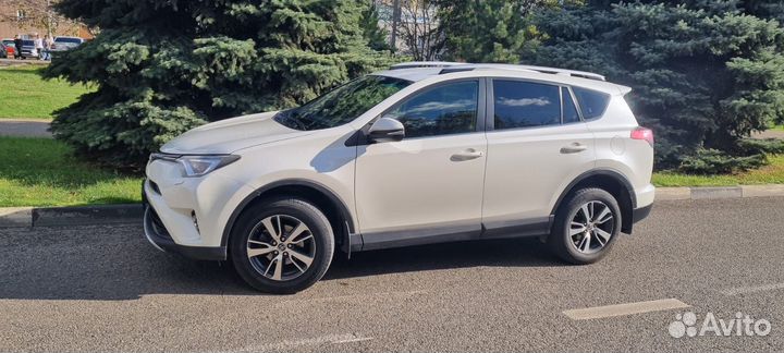 Прокат автомобиля Toyota RAV4 2.5 ат