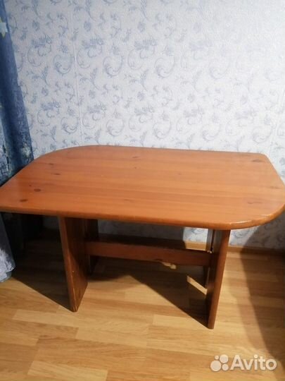 Стол деревянный