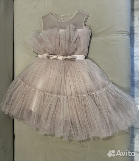 Нарядное платье для девочки 140