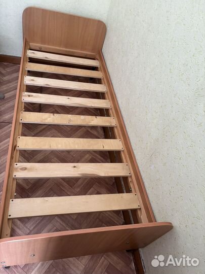 Кровать односпальная