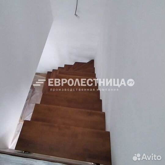 Лестница металлическая / лестница / крыльцо