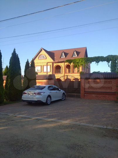 Дом 262,2 м² на участке 16 сот.