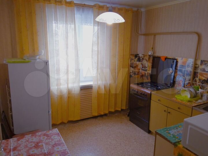 3-к. квартира, 64 м², 1/10 эт.