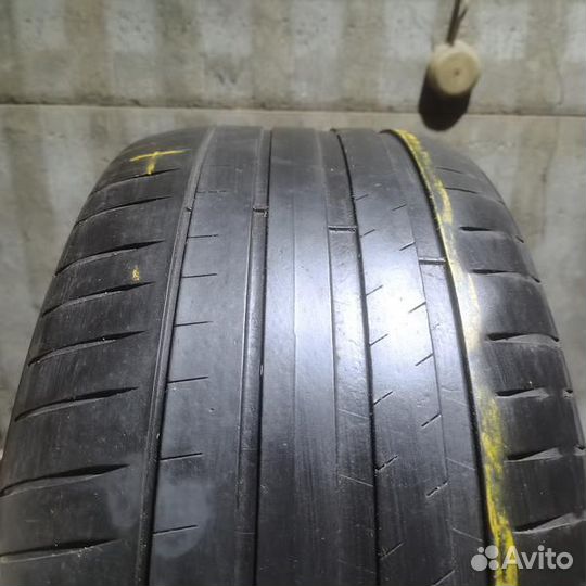 Michelin Pilot Sport 4 255/45 R18