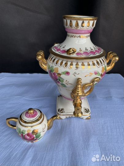 Самовар и чайничек Гжель