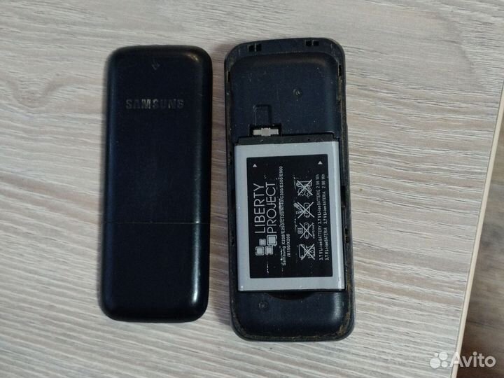 Samsung E1070