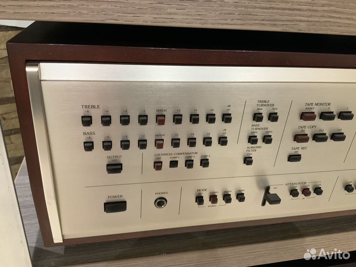 Accuphase C-240 Усилитель предварительный