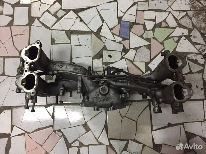 Коллектор впускной Subaru Legacy 2.0 бензин