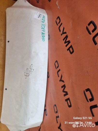 Капот Toyota Voxy AZR60 1AZ-FSE