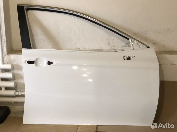 Дверь передняя правая Toyota Camry V70 (б/у, ориги