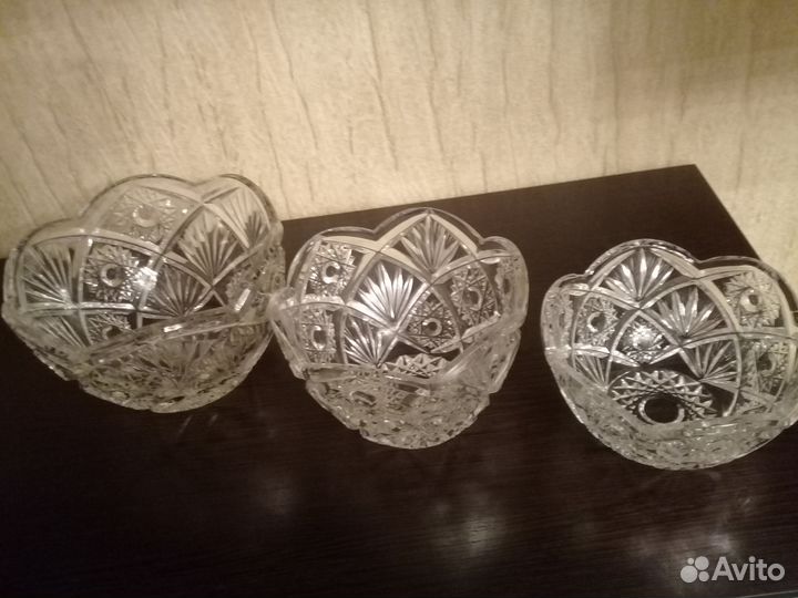 Продам хрустальные салатники