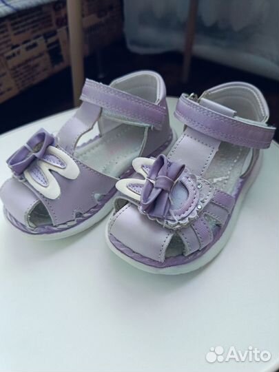 Сандалии для девочки