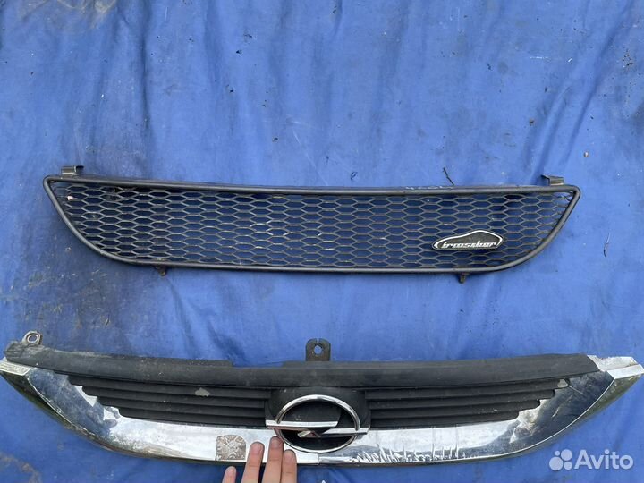 Решётка радиатора Opel Vectra B 