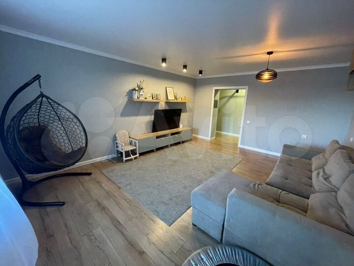 3-к. квартира, 100,5 м², 1/10 эт.