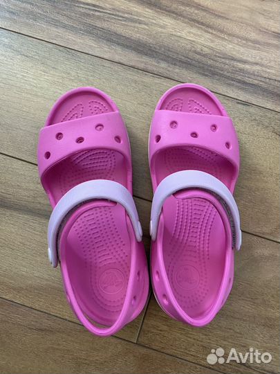 Сандалии для девочки Crocs c13