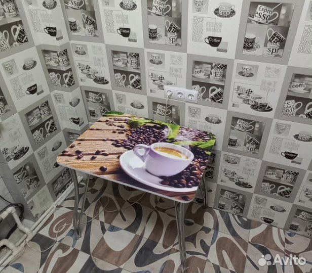 Стол обеденный
