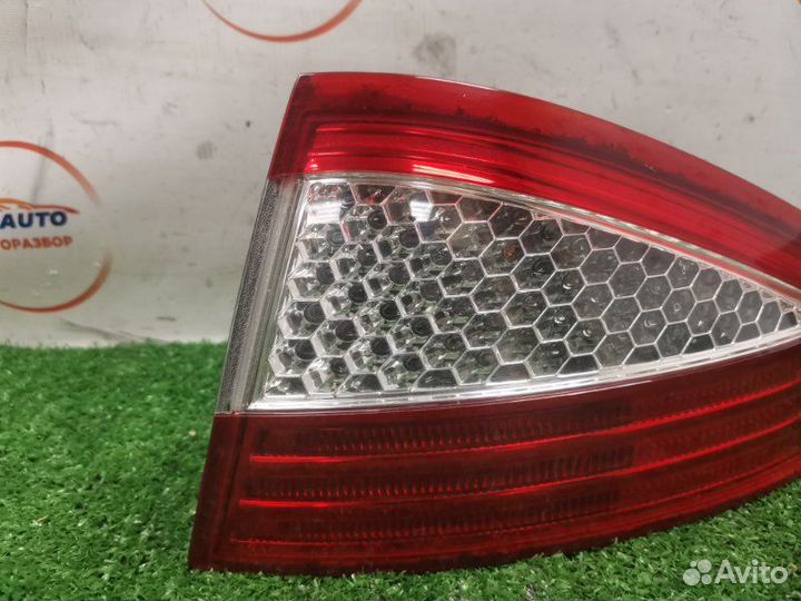 Фонарь задний правый Ford Mondeo 4 седан 2.0 aoba