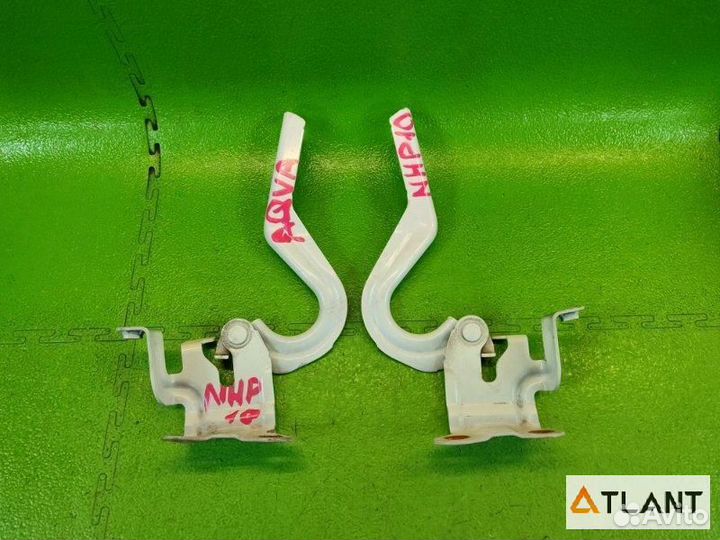 Петля капота toyota aqua