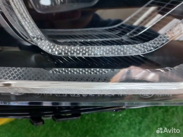 Фара передняя правая Bmw 5-Series G30 2019