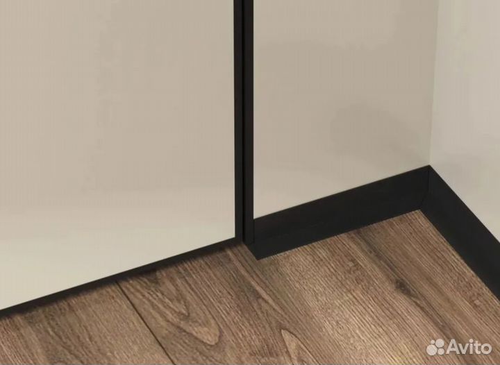 Микроплинтус L щелевой анодир-ый 2,4 м