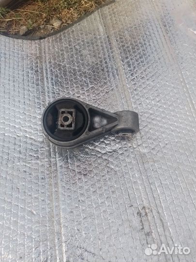 Задняя опора МКПП Ford focus 1 1.8 115 л.с