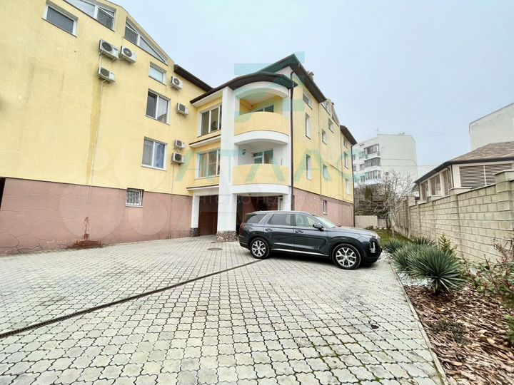 4-к. квартира, 129 м², 2/3 эт.
