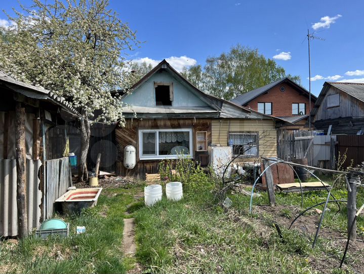 Дом 20,6 м² на участке 18 сот.