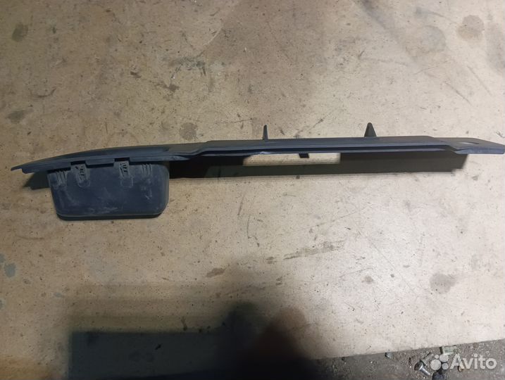 Накладка замка багажника Opel Astra H купе