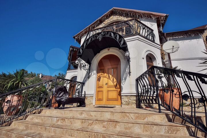 Дом 289 м² на участке 18 сот.