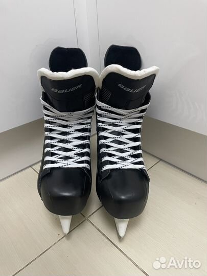 Коньки хоккейные Bauer (43 разм) 9R