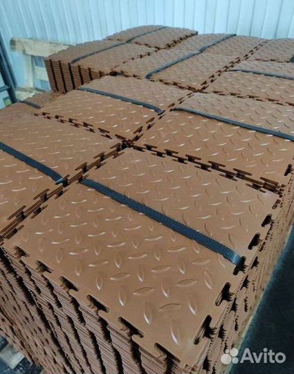 Модульная плитка пвх в спорт зал