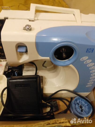 Швейная машинка comfort 15