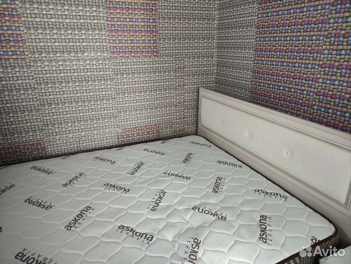 Кровать двухспальная с матрасом бу 140 200