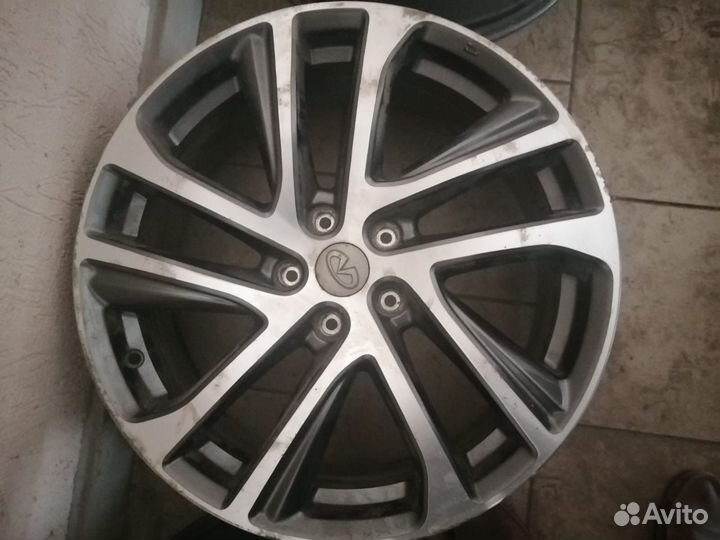 Диски R 19 на Infiniti оригинал за комплект