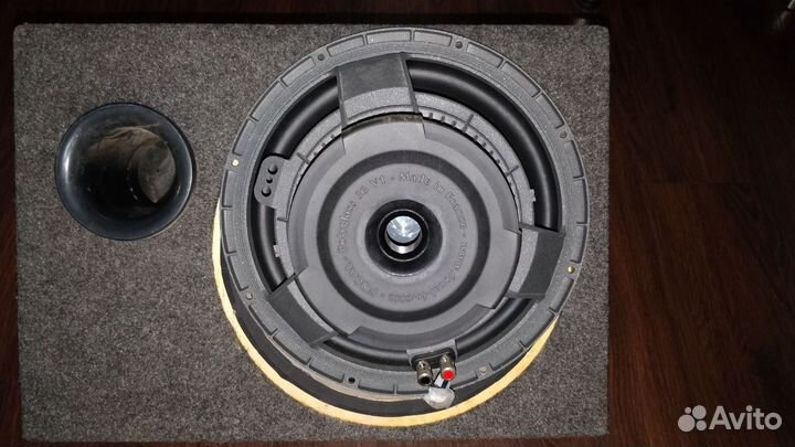 Focal Polyglass 33 v1