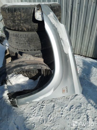 Крыло переднее левое Тойота рав4 20 кузов