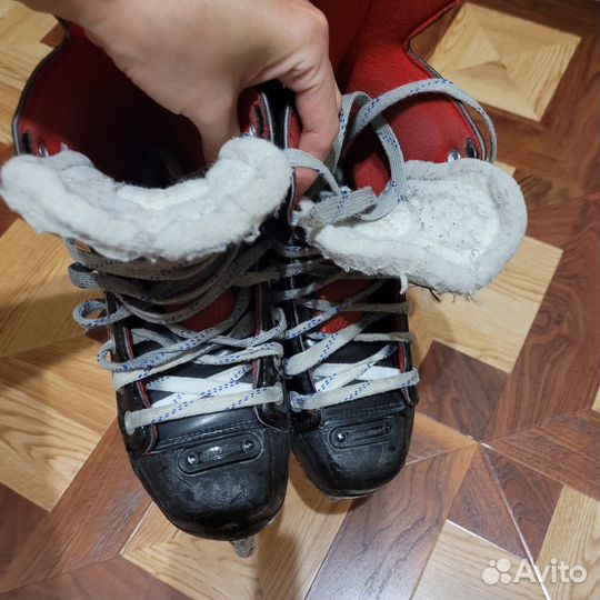 Хоккейные коньки bauer